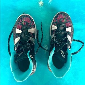 Nike Kyrie 7 VII Pixel Camo: Size US 6 Y